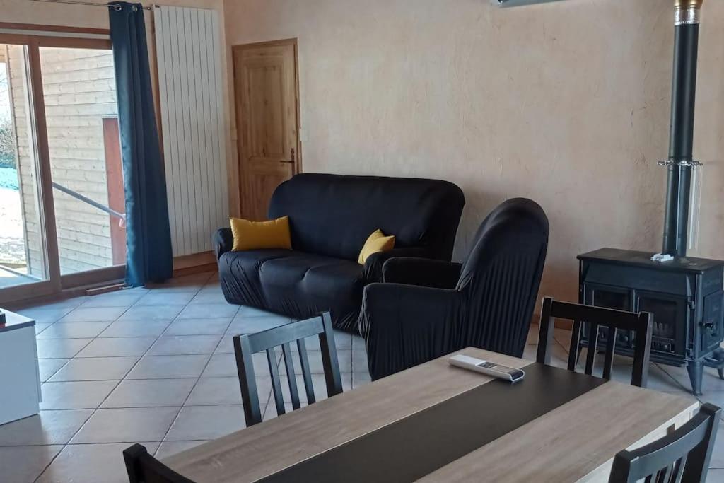 Chalet 2 Chambres En Savoie Pour 1 A 4 Personnes Gerbaix Exterior foto